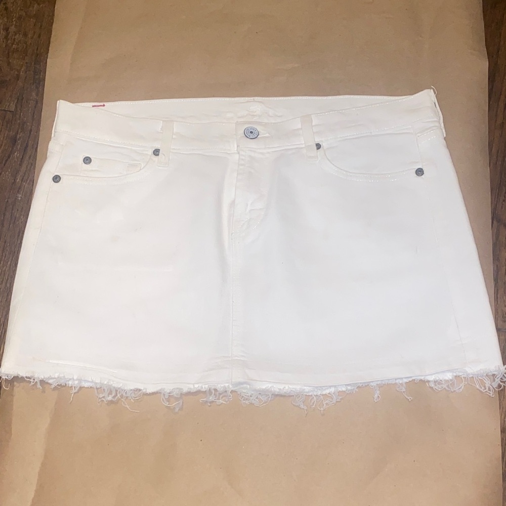 Seven- Madewell White Denim Jeans — Size 31 — Made in USA — Classic Fit